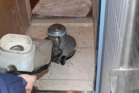 高級素材の大理石を特殊研磨で光沢復元